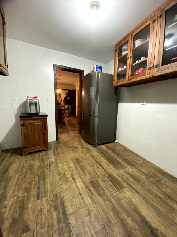 Casa à venda Xaxim com 229m² e 5 quartos por R$ 650.000 - 1378760702-img-0378.jpg