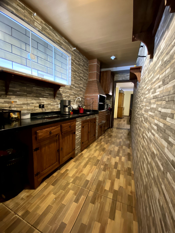 Casa à venda Xaxim com 229m² e 5 quartos por R$ 650.000 - 139939830-img-0373.jpg