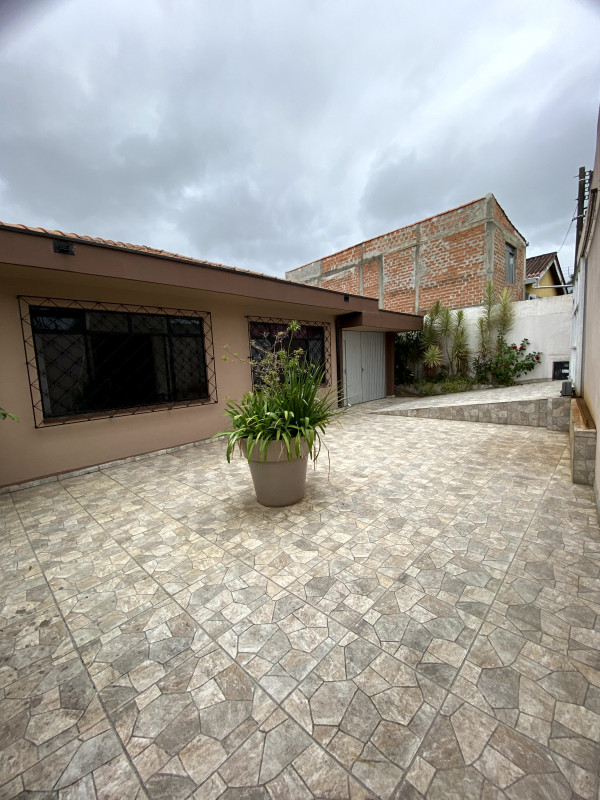 Casa à venda Xaxim com 229m² e 5 quartos por R$ 650.000 - 1702138858-img-0401.jpg