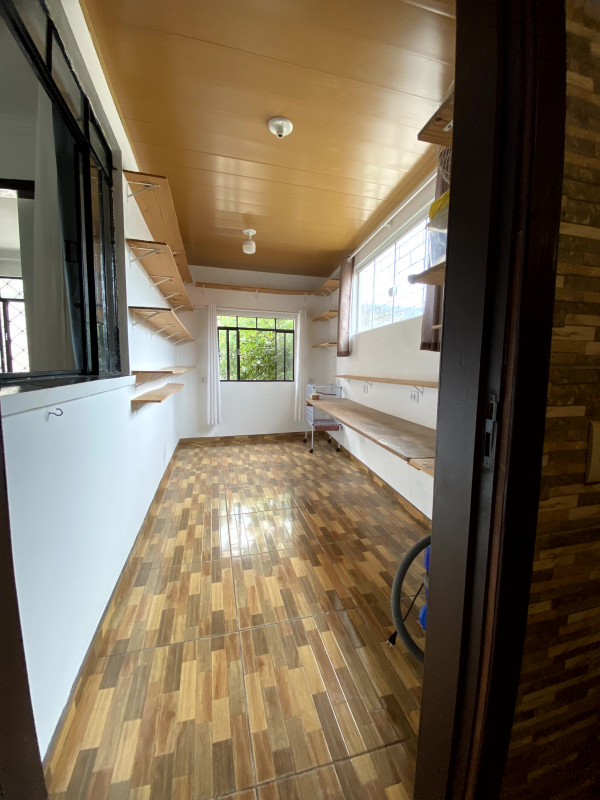 Casa à venda Xaxim com 229m² e 5 quartos por R$ 650.000 - 1888225100-img-0379.jpg