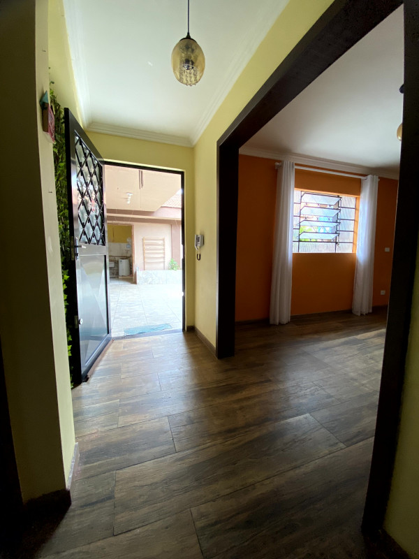 Casa à venda Xaxim com 229m² e 5 quartos por R$ 650.000 - 856950870-img-0393.jpg