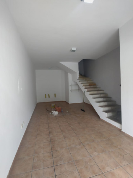 Casa à venda Tucuruvi com 180m² e 3 quartos por R$ 845.000 - 353459975-garagem.jpg
