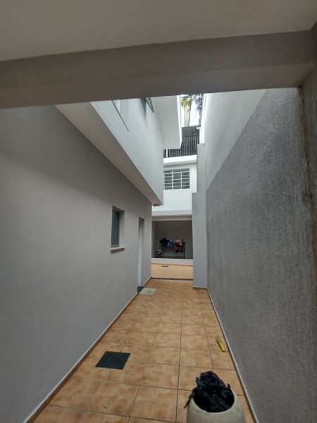 Casa à venda Tucuruvi com 180m² e 3 quartos por R$ 845.000 - 421020380-corredor-lateral.jpg