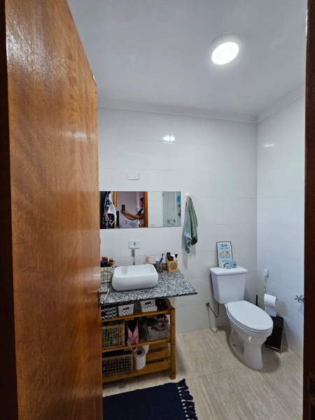 Casa de condomínio à venda Jardim Pioneira com 90m² e 2 quartos por R$ 510.000 - 1014552567-banheiro-suite-1-3.jpg