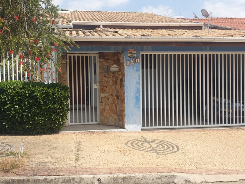 Casa à venda Jardim Europa com 250m² e 3 quartos por R$ 750.000 - 00-fachada-01.jpeg