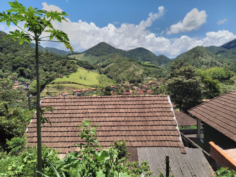 Casa à venda Lumiar com 369m² e 2 quartos por R$ 370.000 - 16-vista-telhado-terreo-parte-de-cima-1.jpg