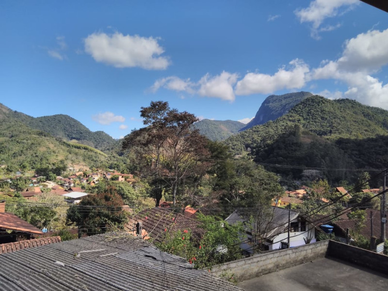 Casa à venda Lumiar com 369m² e 2 quartos por R$ 370.000 - 17-vista-telhado-terreo-parte-de-cima-2.jpeg