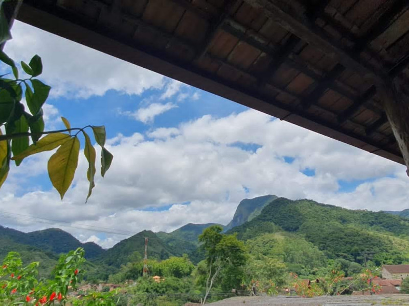 Casa à venda Lumiar com 369m² e 2 quartos por R$ 370.000 - 3-varanda-3.jpg