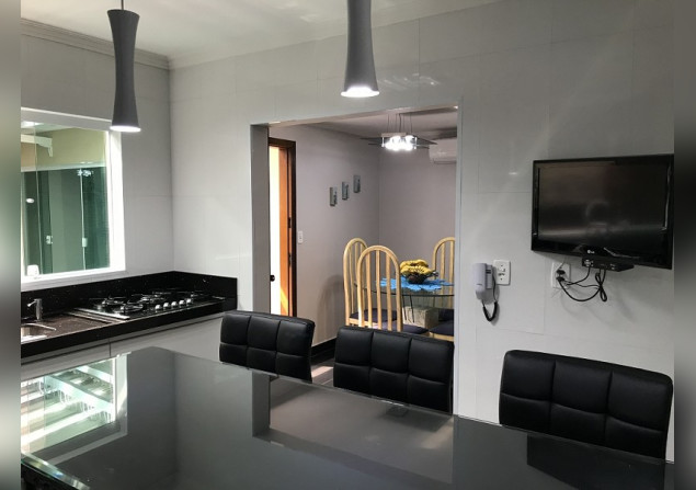 imóvel com 280m²