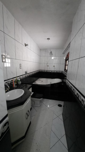 Casa à venda Canhema com 197m² e 3 quartos por R$ 615.000 - 461225762-img-20240121-wa0043.jpg