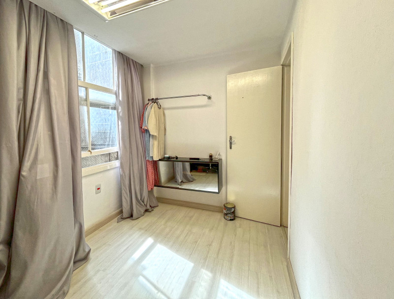 Apartamento à venda Centro com 49m² e 2 quartos por R$ 270.000 - 1687028665-img-2729.JPG