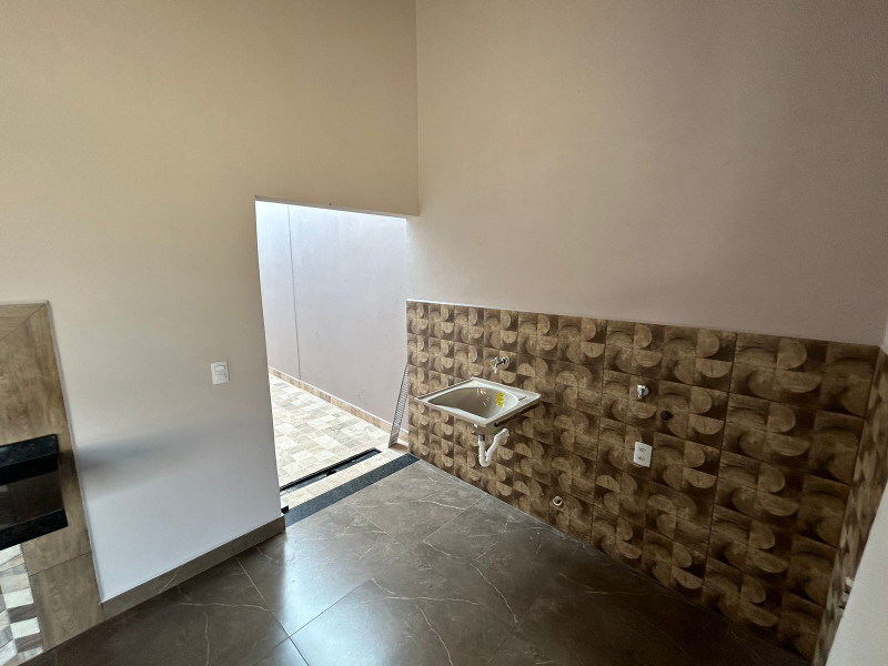 Casa à venda Vila São Lúcio com 200m² e 3 quartos por R$ 550.000 - img-20241020-wa0037.jpg
