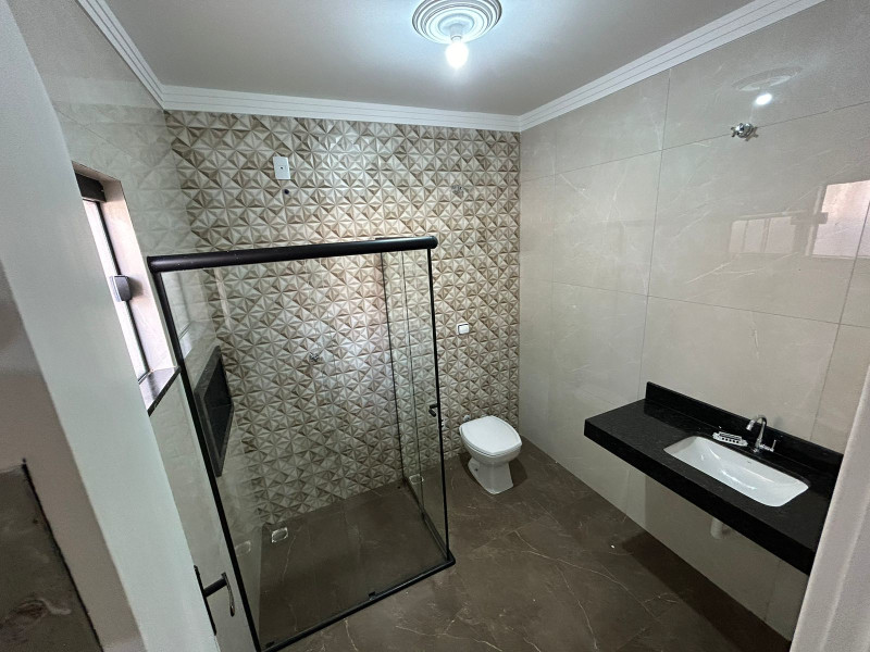 Casa à venda Vila São Lúcio com 200m² e 3 quartos por R$ 550.000 - img-20241020-wa0041.jpg