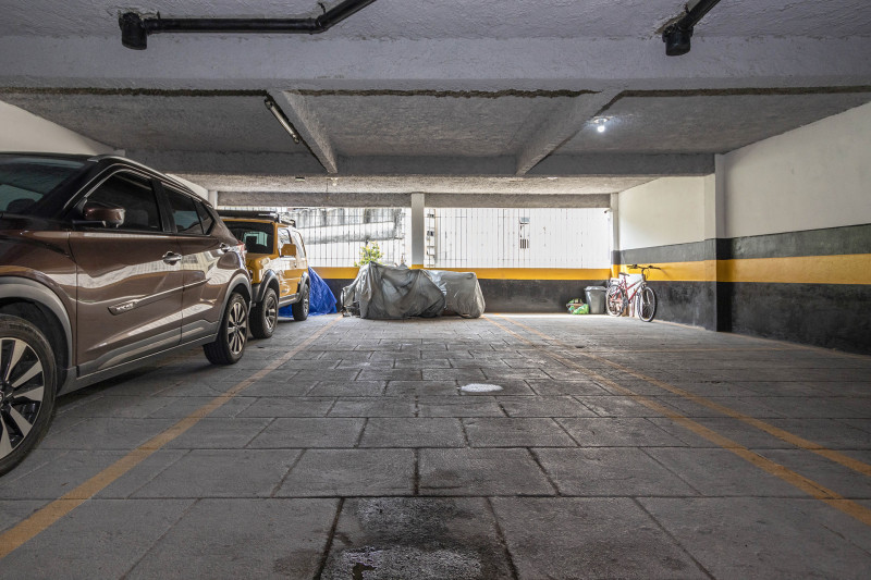 Apartamento à venda Tijuca com 190m² e 4 quartos por R$ 950.000 - 392549274-46-garagem.jpg