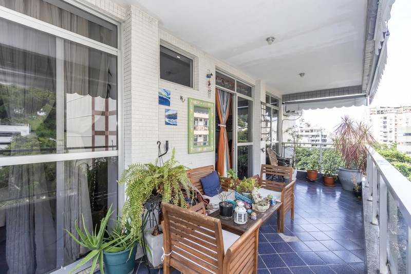 Apartamento à venda Tijuca com 190m² e 4 quartos por R$ 950.000 - 483941510-08-varanda.jpg