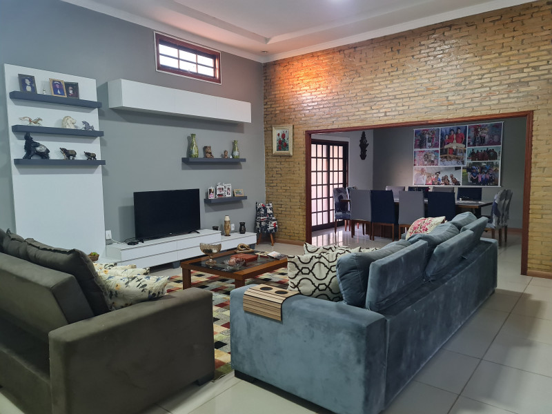 Chácara à venda Área Rural de Bauru com 20m² e 3 quartos por R$ 1.800.000 - 1229948522-20240125-060528.jpg