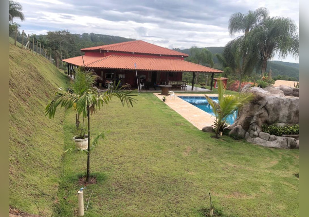 imóvel com 212m²