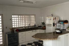 Casa à venda Centro com 300m² - 3 dormitórios -  vagas - R$ 1.600.000 - 275091787-casa5.jpg