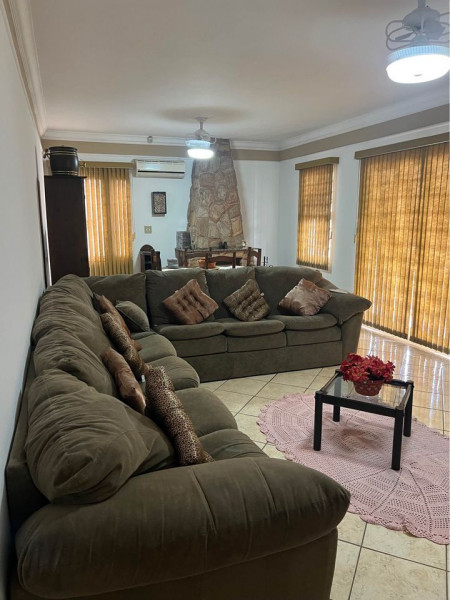 Casa à venda Centro com 300m² e 3 quartos por R$ 1.600.000 - 219634903-casa9.jpg