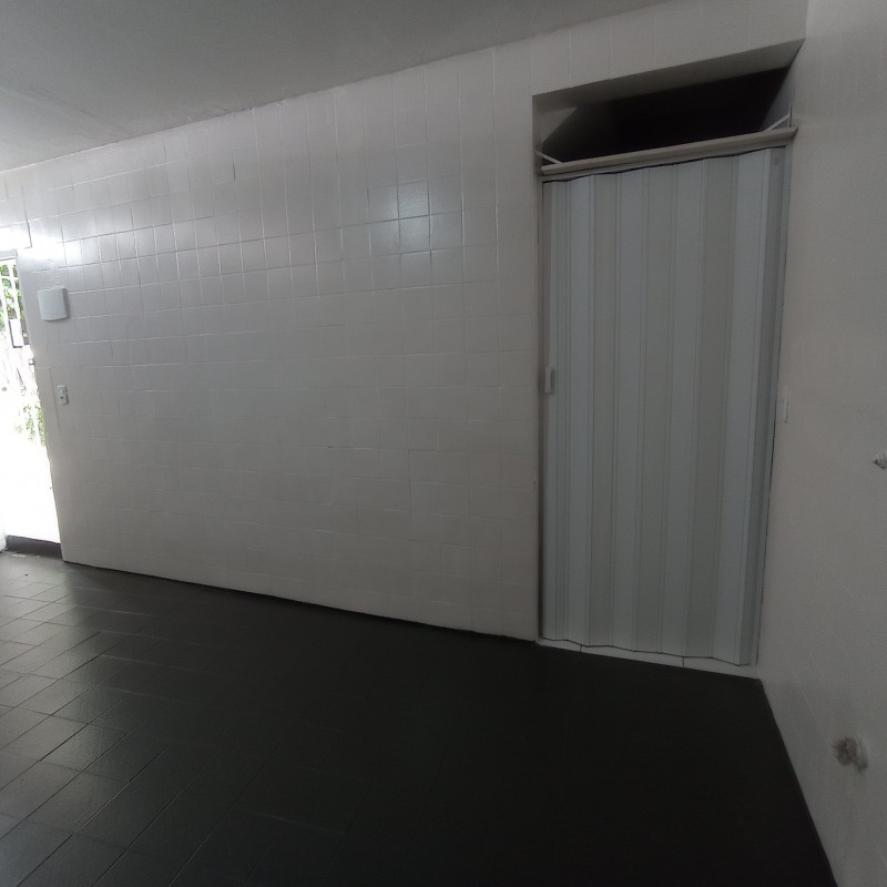 Comercial para alugar Parque São Luís com 36m² e 1 quarto por R$ 1.000 - 1120138676-img-20231215-154427.jpg