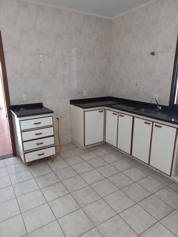 Apartamento à venda Varginha com 119m² e 3 quartos por R$ 500.000 - 394296485-20231110-130126.jpg