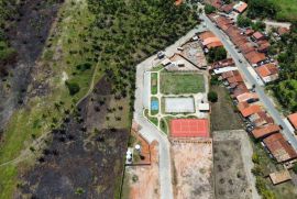 Terreno à venda Centro com 360m² - 1 dormitório -  vagas - R$ 500.000 - 979093557-img-20231207-wa0016.jpg
