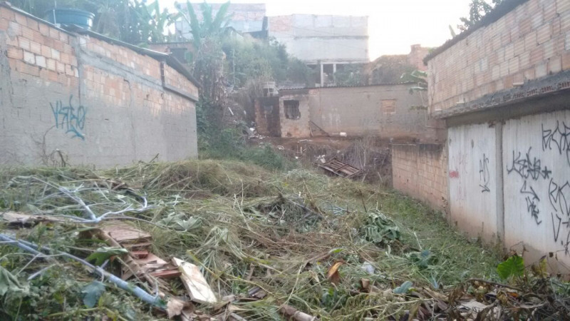 Terreno à venda Dea Marly com 220m² e 1 quarto por R$ 45.000 - 1832291552-img-20160605-wa0218.jpg