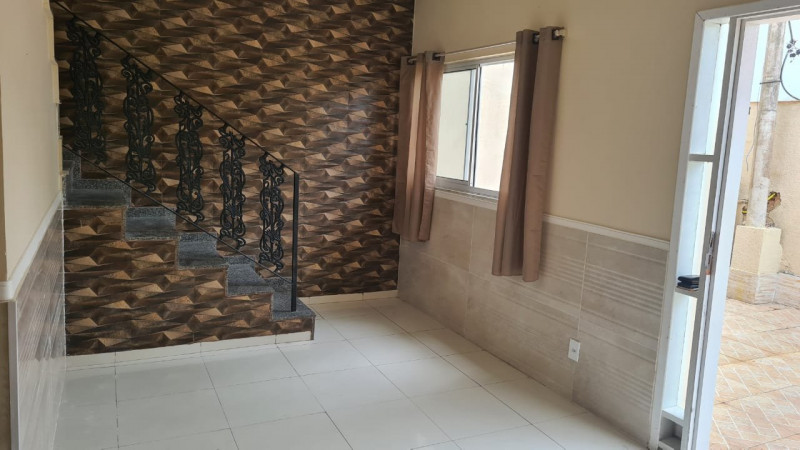 Casa de condomínio à venda Vargem Pequena com 165m² e 3 quartos por R$ 560.000 - 1288965955-sala-1.jpeg