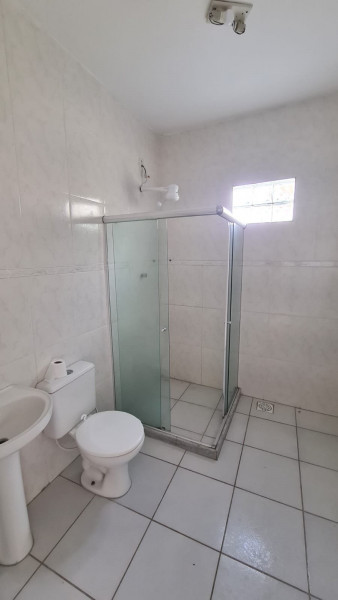 Casa de condomínio à venda Vargem Pequena com 165m² e 3 quartos por R$ 560.000 - 1800866640-benheiro-social.jpeg
