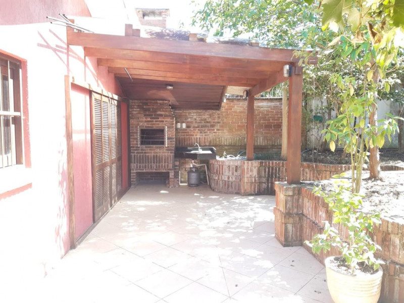Casa à venda Nossa Senhora das Gracas com 129m² e 5 quartos por R$ 500.000 - 1362493580-churrasqueira.jpeg