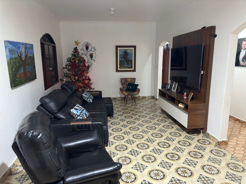 Casa à venda Amambaí com 300m² e 4 quartos por R$ 1.000.000 - 1395526185-8165026e-bffd-4186-bd46-57e85339f38e.jpeg