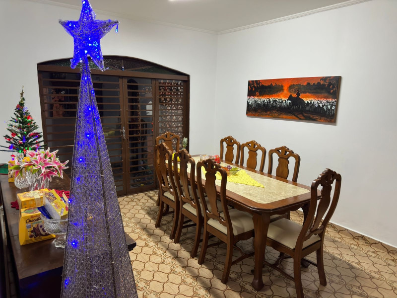 Casa à venda Amambaí com 300m² e 4 quartos por R$ 1.000.000 - 1951201755-ba231633-c254-468c-a465-c9686aa7f24d.jpeg