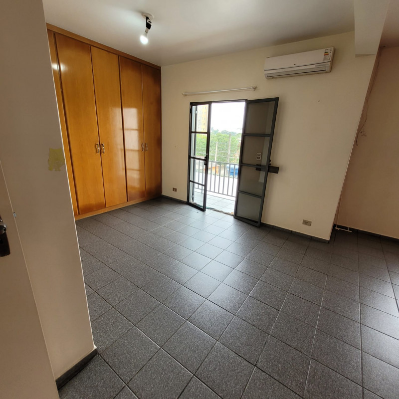 Casa à venda Vila Sao Carlos com 195m² e 3 quartos por R$ 650.000 - 2134259400-img-20240128-wa0015.jpg