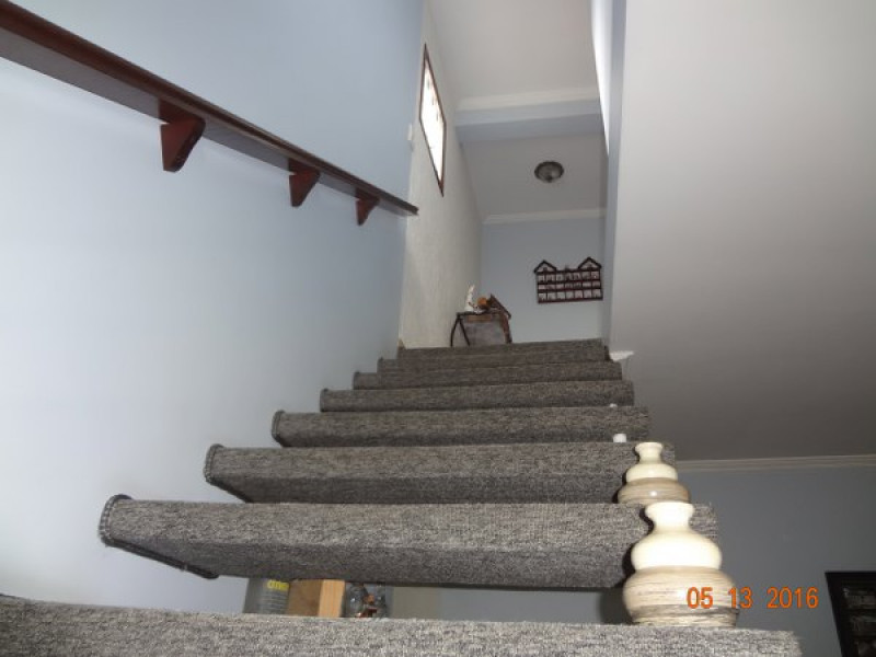 Casa à venda Jardim Nossa Senhora Aparecida com 160m² e 3 quartos por R$ 390.000 - 1390705773-8-escada-600x450.JPG