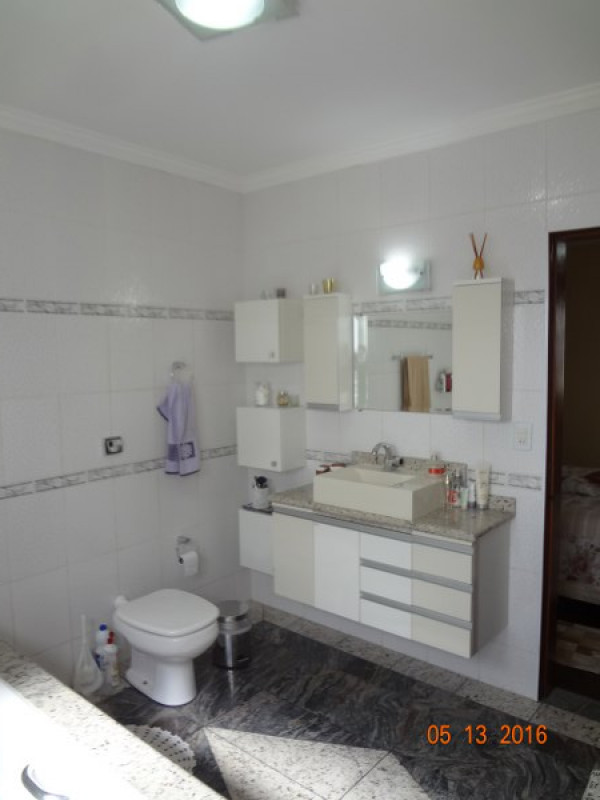 Casa à venda Jardim Nossa Senhora Aparecida com 160m² e 3 quartos por R$ 390.000 - 622714811-12-suite-banheiro-3-600x450.JPG