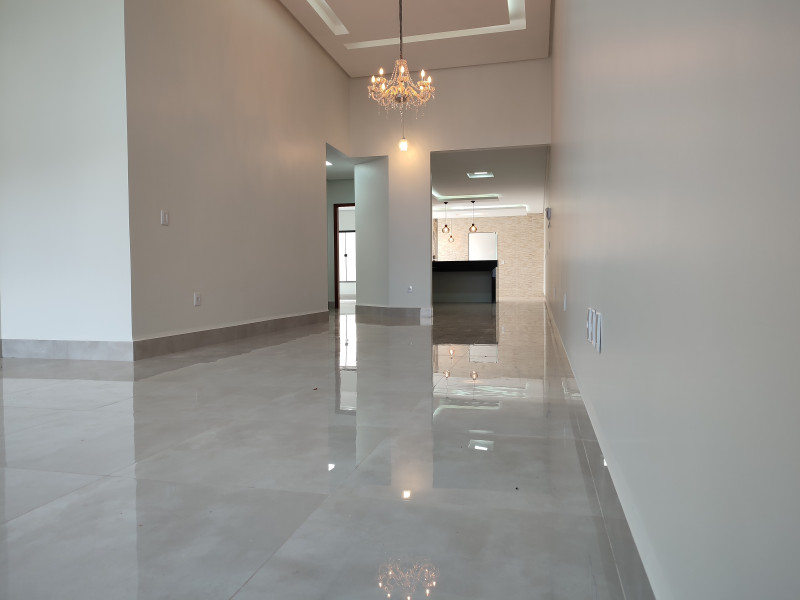 Casa à venda Centro com 219m² e 3 quartos por R$ 843.150 - 1095859035-img-20240204-162031.jpg