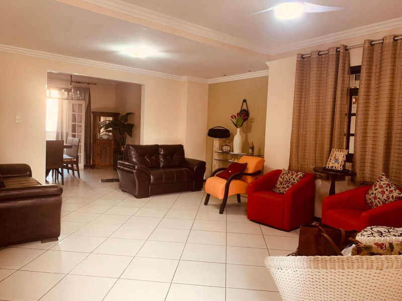 Casa à venda Industrial com 300m² e 4 quartos por R$ 900.000 - 47241892-whatsapp-image-2024-02-05-at-12.jpeg