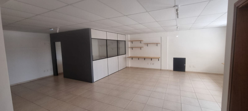 Comercial para alugar Centro com 83m² e 1 quarto por R$ 2.800 - 366180373-863795ed-76ee-4053-a207-fc6c14ade74f.jpeg