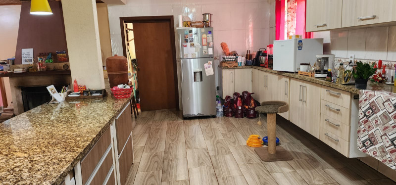 Casa à venda Alpes Verdes com 160m² e 2 quartos por R$ 1.480.000 - 2049965154-cozinha-2.jpeg