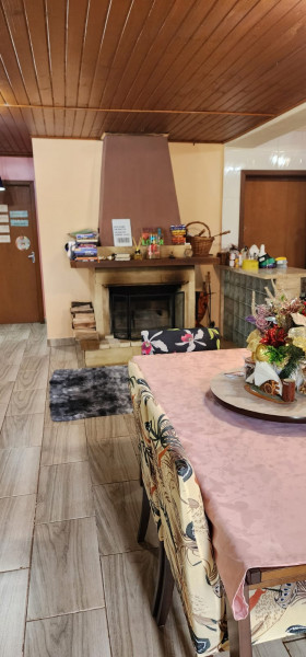 Casa à venda Alpes Verdes com 160m² e 2 quartos por R$ 1.480.000 - 75138339-lareira.jpeg
