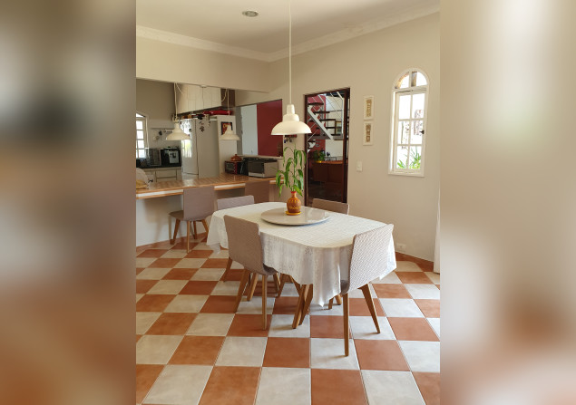 imóvel com 1300m²