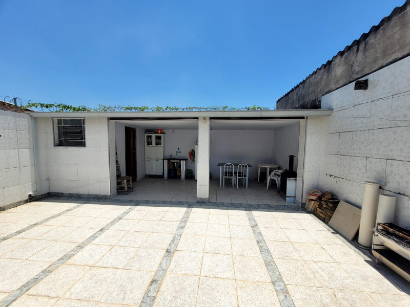 Casa à venda Jundiapeba com 205m² e 1 quarto por R$ 450.000 - 1777699389-fundo-do-quintal.jpg