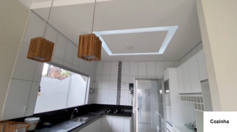 Casa à venda Jardim Nova Yorque com 300m² e 3 quartos por R$ 460.000 - 173330366-cozinha.jpg