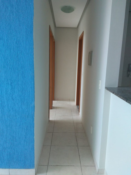 Apartamento à venda Sobradinho com 60m² e 2 quartos por R$ 270.000 - 1446511001-corredor.jpg