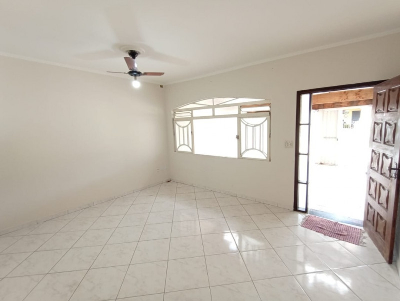 Casa à venda Jardim São Lourenço com 125m² e 2 quartos por R$ 380.000 - 1042757576-inbound1690609225411061094.jpg