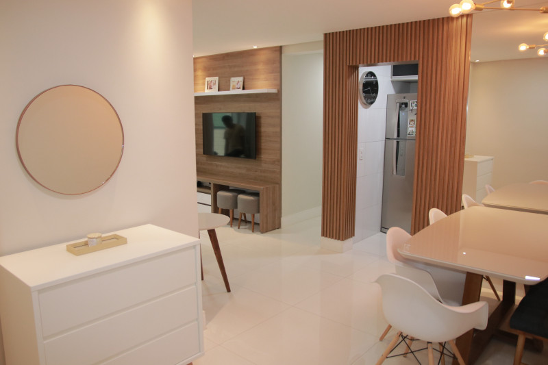 Apartamento à venda Gama Leste com 66m² e 2 quartos por R$ 407.000 - 1115663749-entrada-sala.JPG
