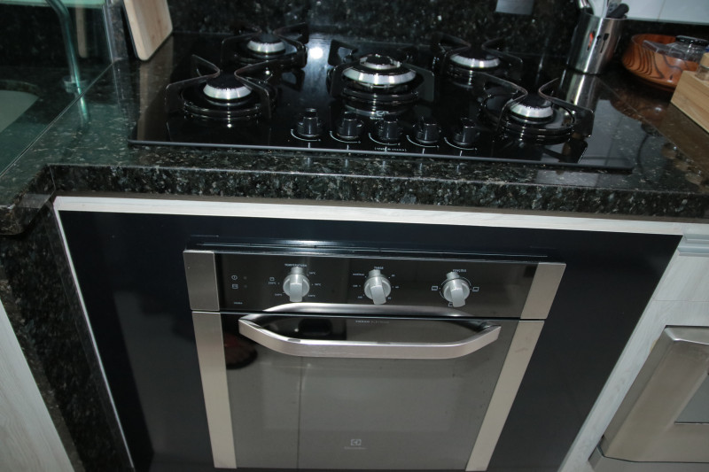 Apartamento à venda Gama Leste com 66m² e 2 quartos por R$ 407.000 - 1116186546-cozinha-forno-eletrico.JPG