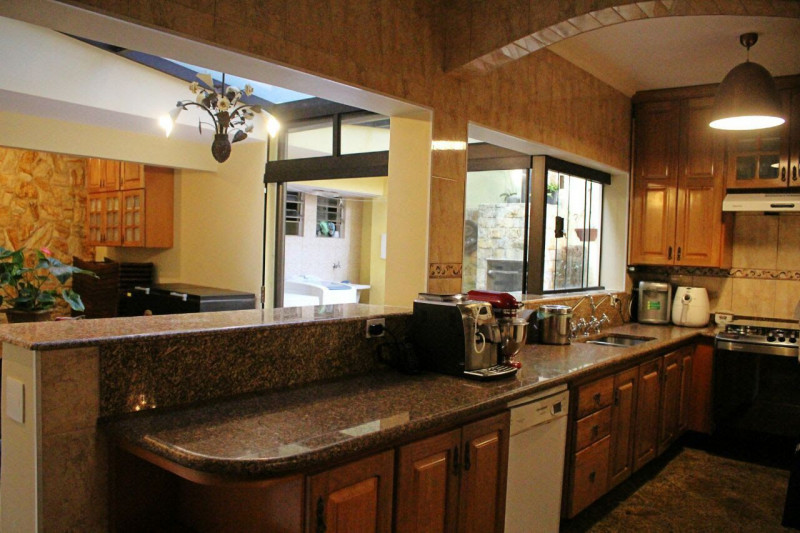Casa à venda Mooca com 390m² e 5 quartos por R$ 1.200.000 - 1390327390-whatsapp-image-2022-05-10-at-17.jpeg