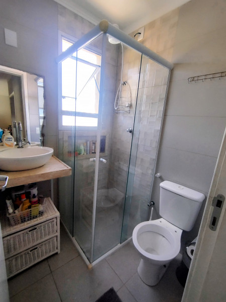 Apartamento à venda Vl. Odin com 52m² e 2 quartos por R$ 238.000 - 182447880-banheiro.jpeg