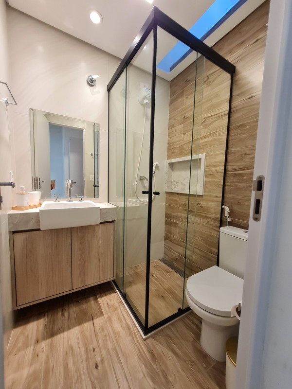 Casa à venda Chácara Santo Antônio (Zona Sul) com 120m² e 2 quartos por R$ 1.020.000 - 145400652-z-banheiro-2-1.jpg